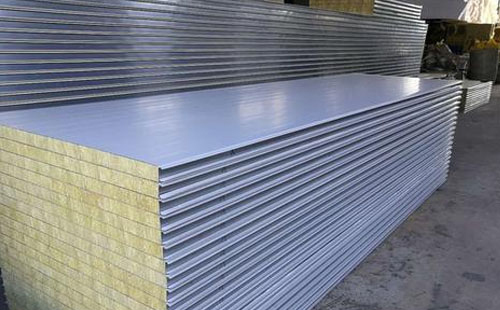 岩棉海东彩钢夹芯板的独特性能