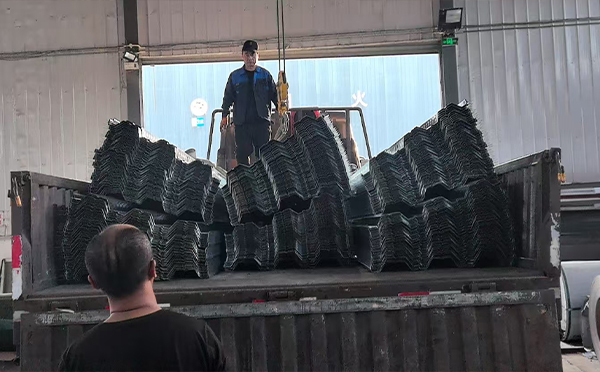 楼承板安装前准备：钢筋桁架海东楼承板施工要点