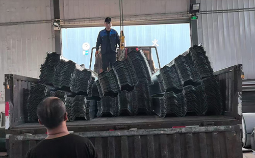 闭口楼承板耐火时限实测：大跨度怎样选海东楼承板